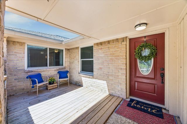 16427 Clearcrest Drive, Houston, TX 77059