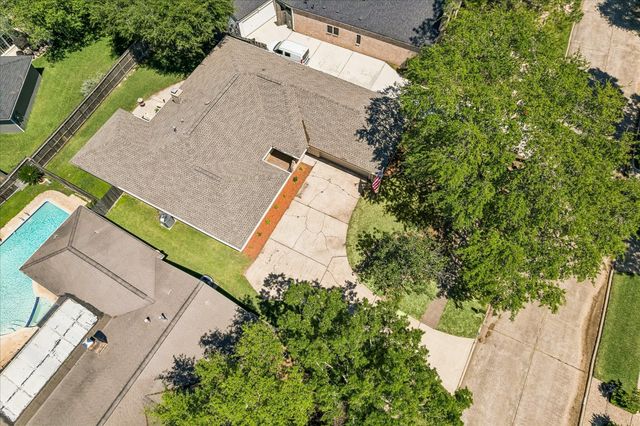 16427 Clearcrest Drive, Houston, TX 77059
