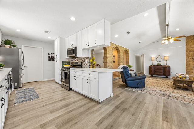 16427 Clearcrest Drive, Houston, TX 77059