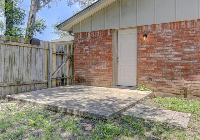 5301 Indio CIR B, Austin, TX 78745