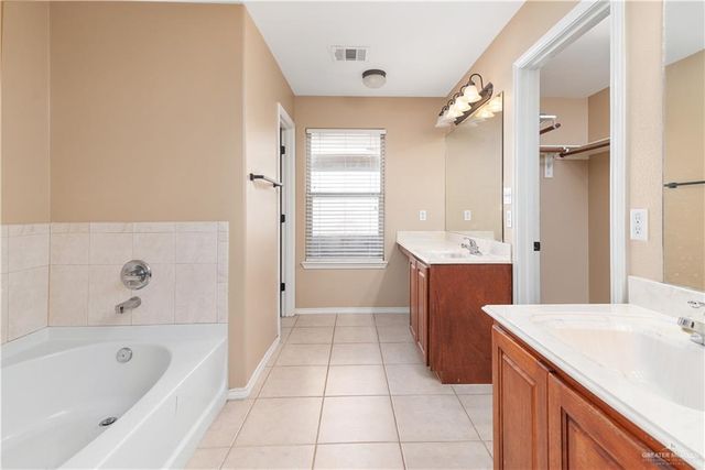3427 Prestwick Street, Edinburg, TX 78542