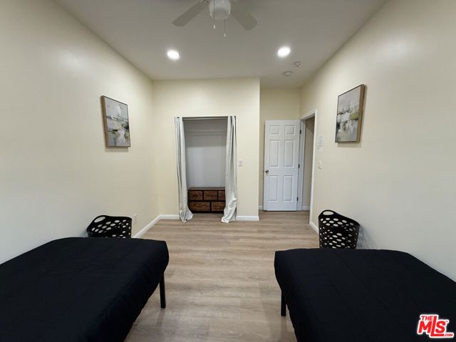 1715 W 64th Street, Los Angeles, CA 90047