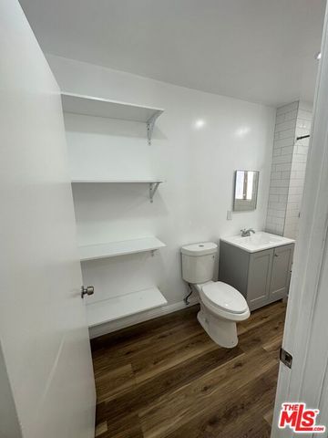 1715 W 64th Street, Los Angeles, CA 90047