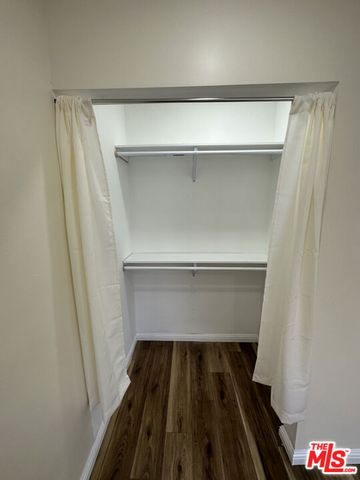 1715 W 64th Street, Los Angeles, CA 90047