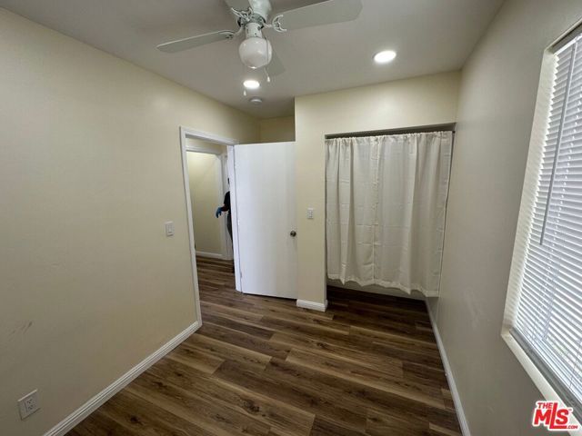 1715 W 64th Street, Los Angeles, CA 90047