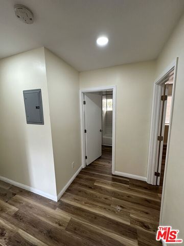 1715 W 64th Street, Los Angeles, CA 90047