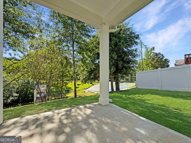 123 Duck Walk Way, Hogansville, GA 30230
