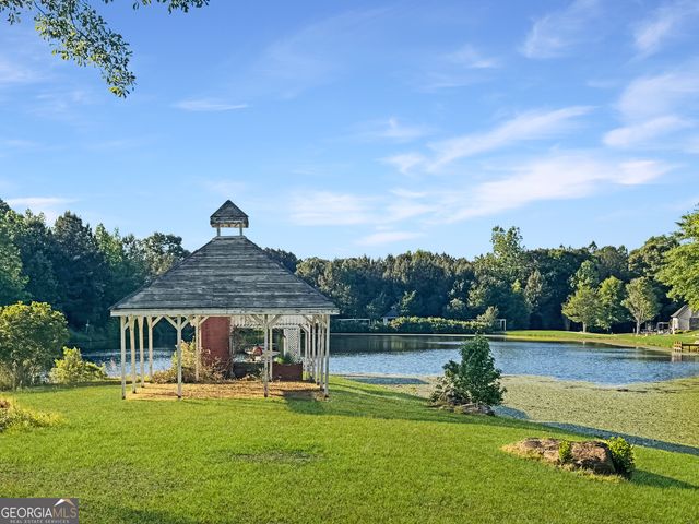 123 Duck Walk Way, Hogansville, GA 30230