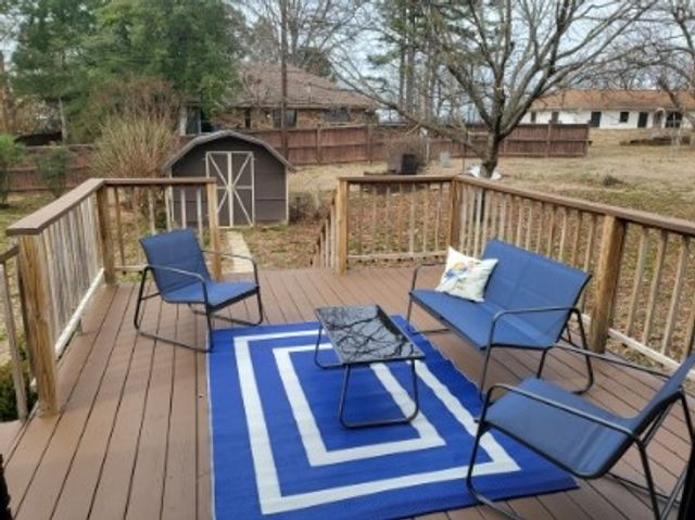 42 thompson, Clarksville, AR 72830