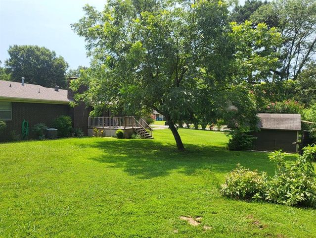 42 thompson, Clarksville, AR 72830