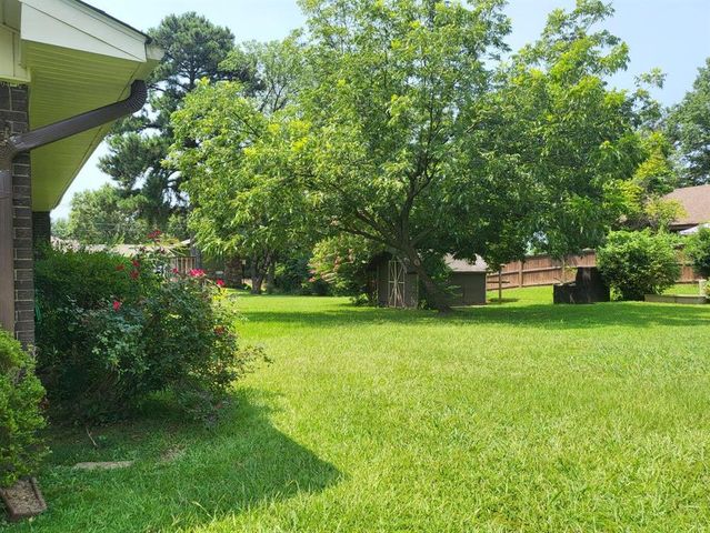 42 thompson, Clarksville, AR 72830