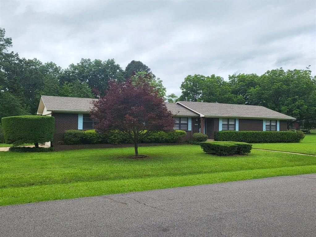 42 thompson, Clarksville, AR 72830