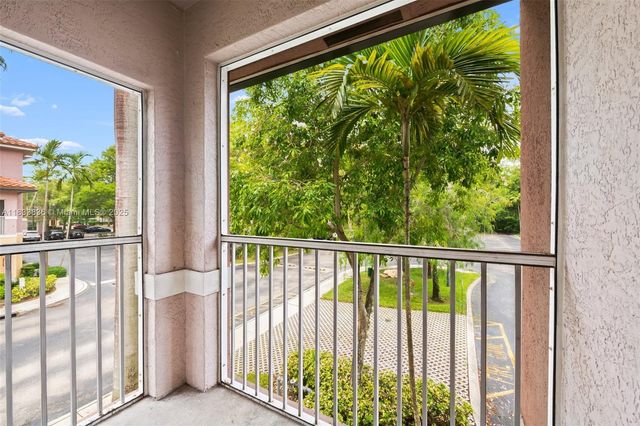 6722 W Sample Rd 6722, Coral Springs, FL 33067