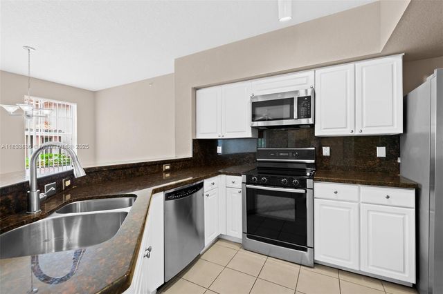 6722 W Sample Rd 6722, Coral Springs, FL 33067