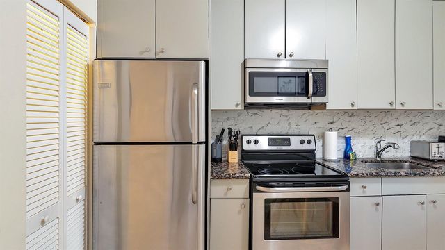 802 N J Street, Lake Worth Beach, FL 33460