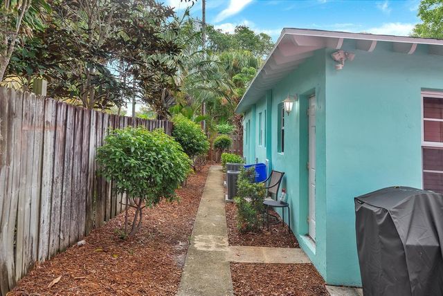 802 N J Street, Lake Worth Beach, FL 33460