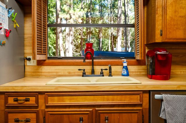 121 Calvin St, Anacoco, LA 71403