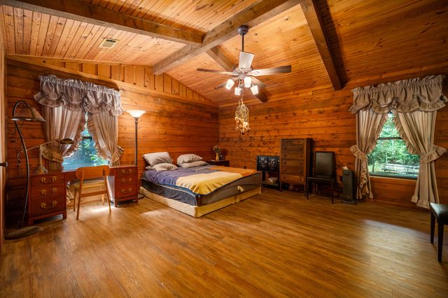 121 Calvin St, Anacoco, LA 71403