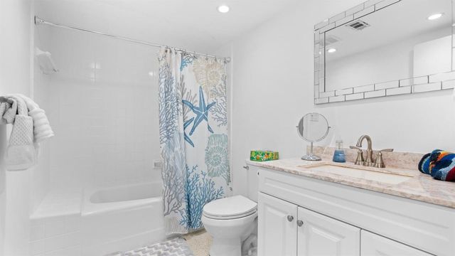 410 Venetian Drive, Delray Beach, FL 33483