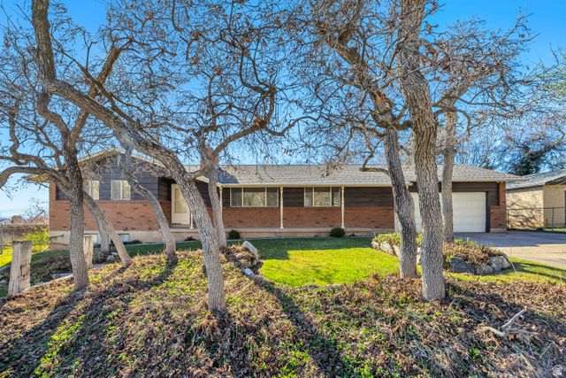 413 S STIRLING DR, Fruit Heights, UT 84037