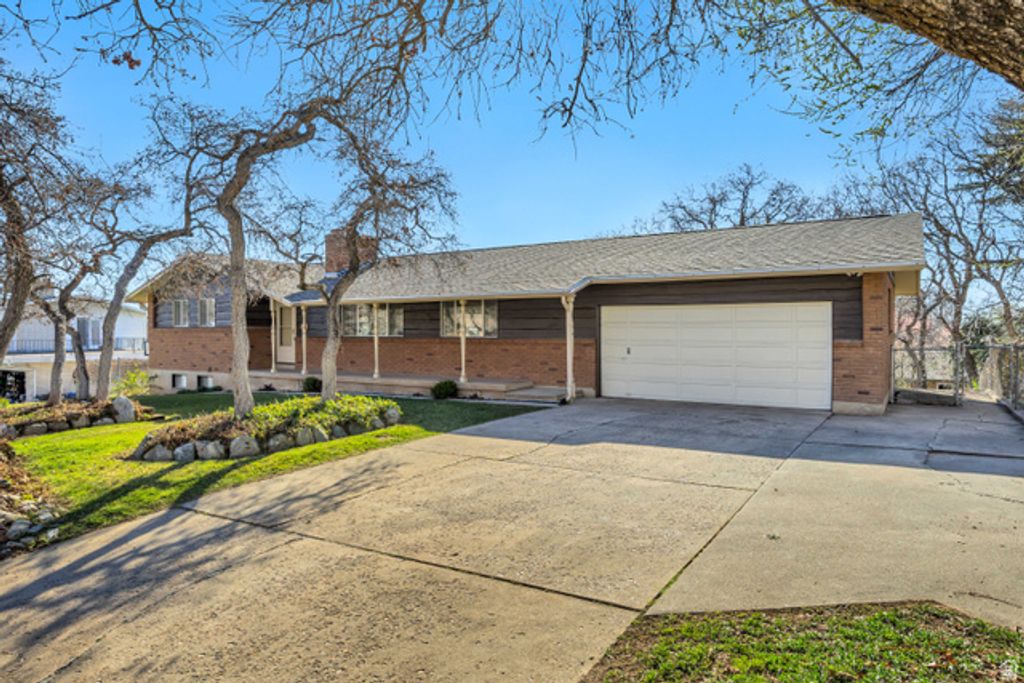 413 S STIRLING DR, Fruit Heights, UT 84037