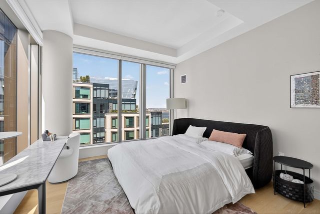 135 Seaport Blvd 2001, Boston, MA 02110