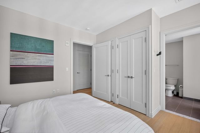 135 Seaport Blvd 2001, Boston, MA 02110