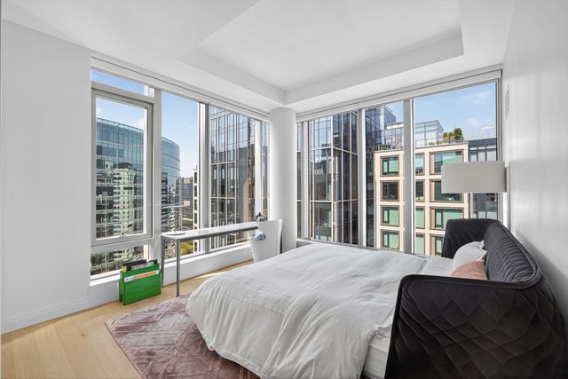 135 Seaport Blvd 2001, Boston, MA 02110