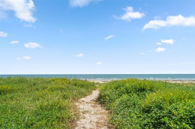 23143 Gulf Drive, Galveston, TX 77554