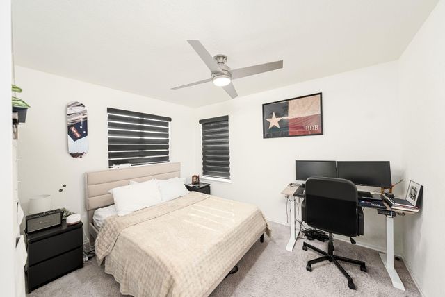 7105 Gray Catbird DR 52, Austin, TX 78744