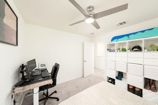 7105 Gray Catbird DR 52, Austin, TX 78744
