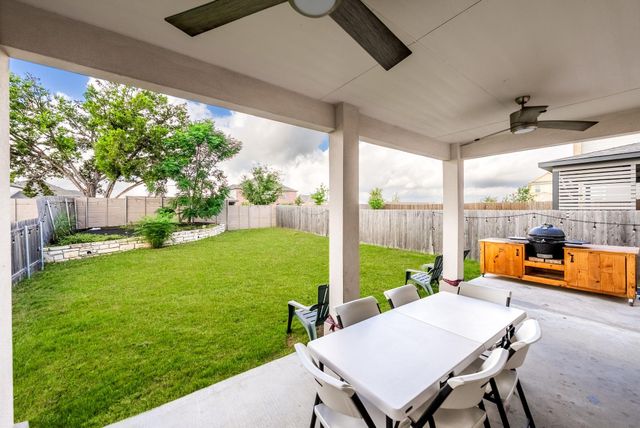 7105 Gray Catbird DR 52, Austin, TX 78744