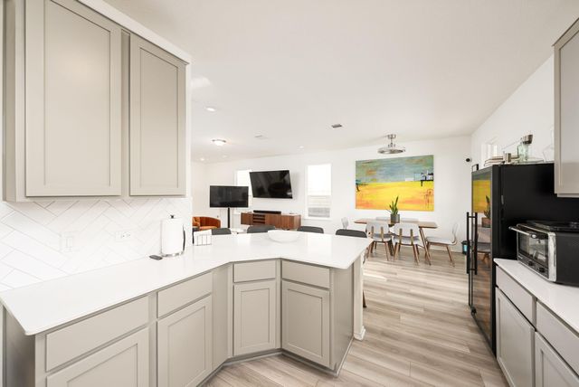 7105 Gray Catbird DR 52, Austin, TX 78744