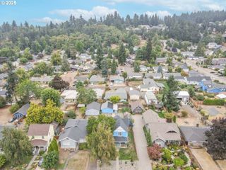 601 S WATER St, Silverton, OR 97381