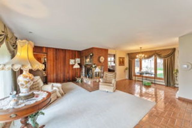 8001 Rutherford Avenue, Burbank, IL 60459