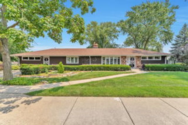 8001 Rutherford Avenue, Burbank, IL 60459