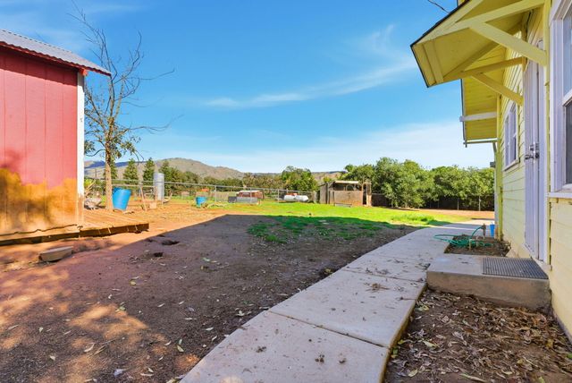 37801 Rd 200, Woodlake, CA 93286