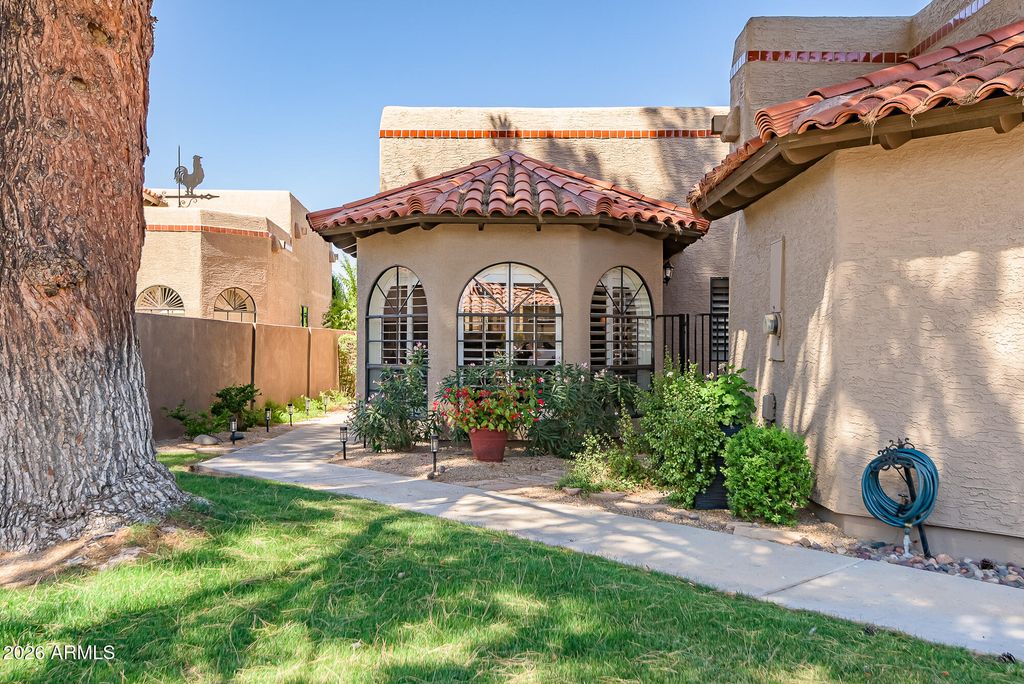 Image 24 of property listing at 4116 E Paradise Drive, Phoenix, AZ 85028
