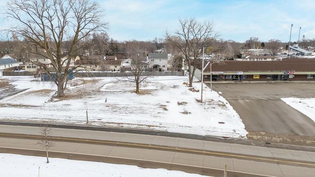 RACINE ROAD, Menasha, WI 54952