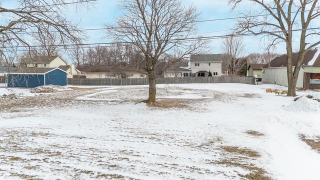 RACINE ROAD, Menasha, WI 54952