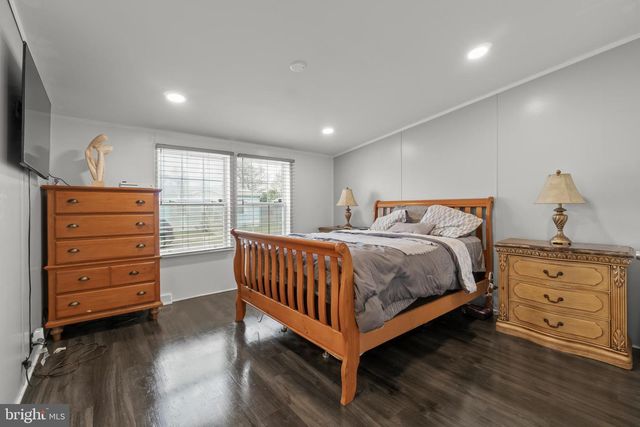 151 ROBIN, West Deptford, NJ 08066