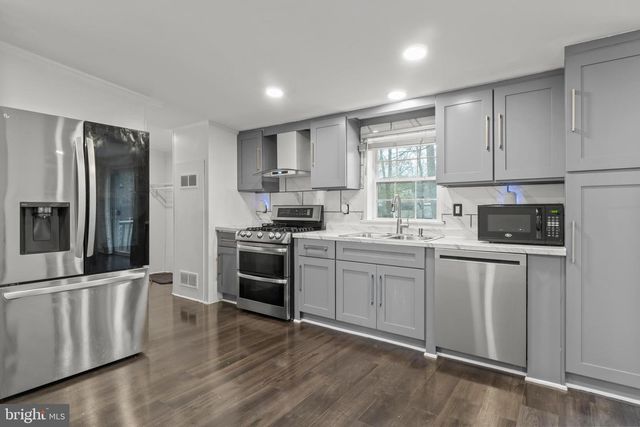 151 ROBIN, West Deptford, NJ 08066