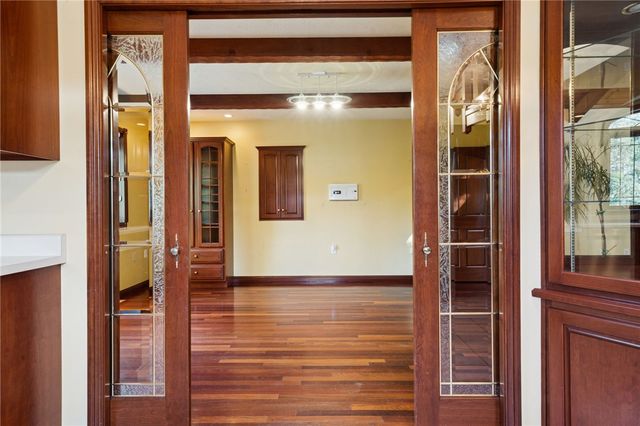 260 Jennie Dr, North Huntingdon, PA 15642