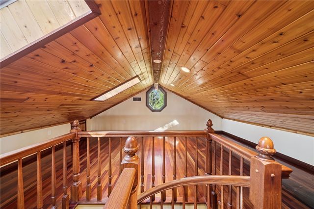 260 Jennie Dr, North Huntingdon, PA 15642