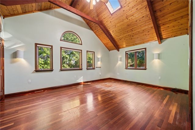 260 Jennie Dr, North Huntingdon, PA 15642