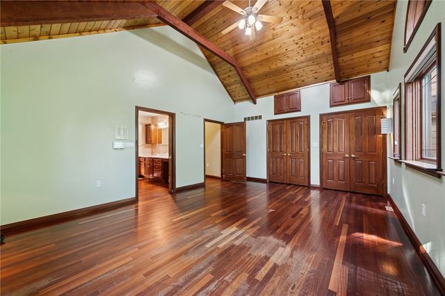 260 Jennie Dr, North Huntingdon, PA 15642