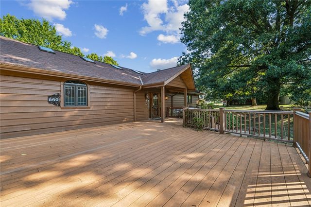 260 Jennie Dr, North Huntingdon, PA 15642