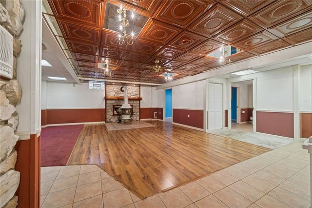 260 Jennie Dr, North Huntingdon, PA 15642