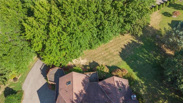 260 Jennie Dr, North Huntingdon, PA 15642