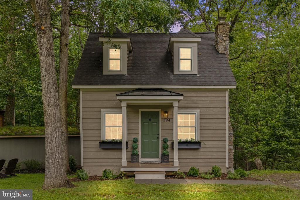394 WHITE OAK LN, Bluemont, VA 20135